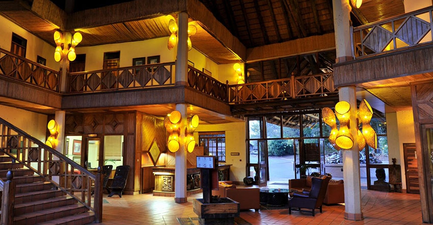 Cresta Mowana Safari Resort & Spa